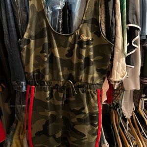 New guess mini dress but no tags sorry - size small
